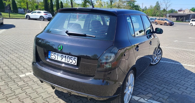 Skoda Fabia cena 16800 przebieg: 162000, rok produkcji 2011 z Sieradz małe 254